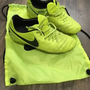 Nike Tiempo VI FG Soccer cleats